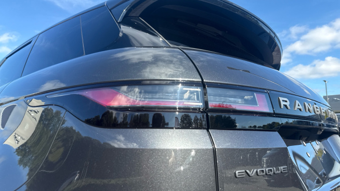 Land Rover Range Rover Evoque 2.0 D200 Hoxton Edition 5dr Auto Diesel Hatchback - Image 19
